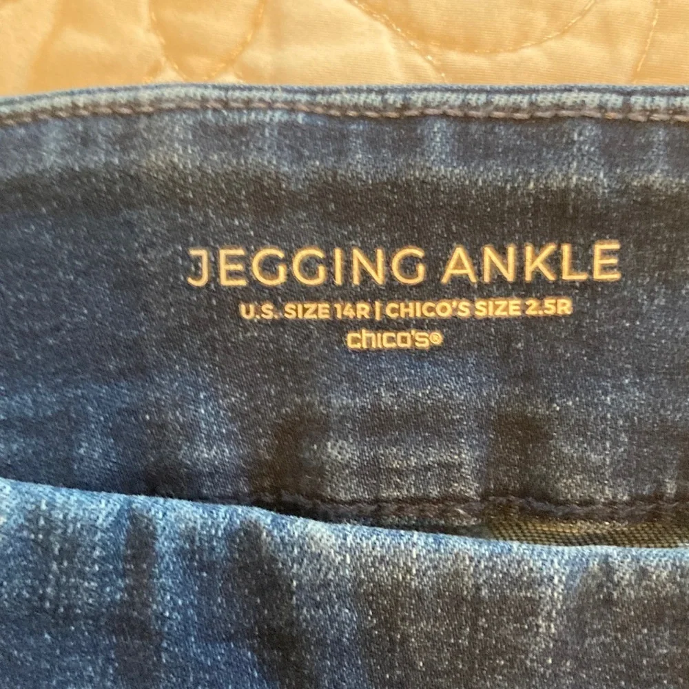 Chico's Indigo Stretch Jeggings Jeans US size 14 Chico size 2.5 Regular - Picture 3 of 9